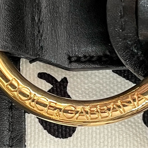 MARCH SPECIAL 🥂🎉🎊 Gently used Authentic Dolce & Gabanna purse - Picture 14 of 16